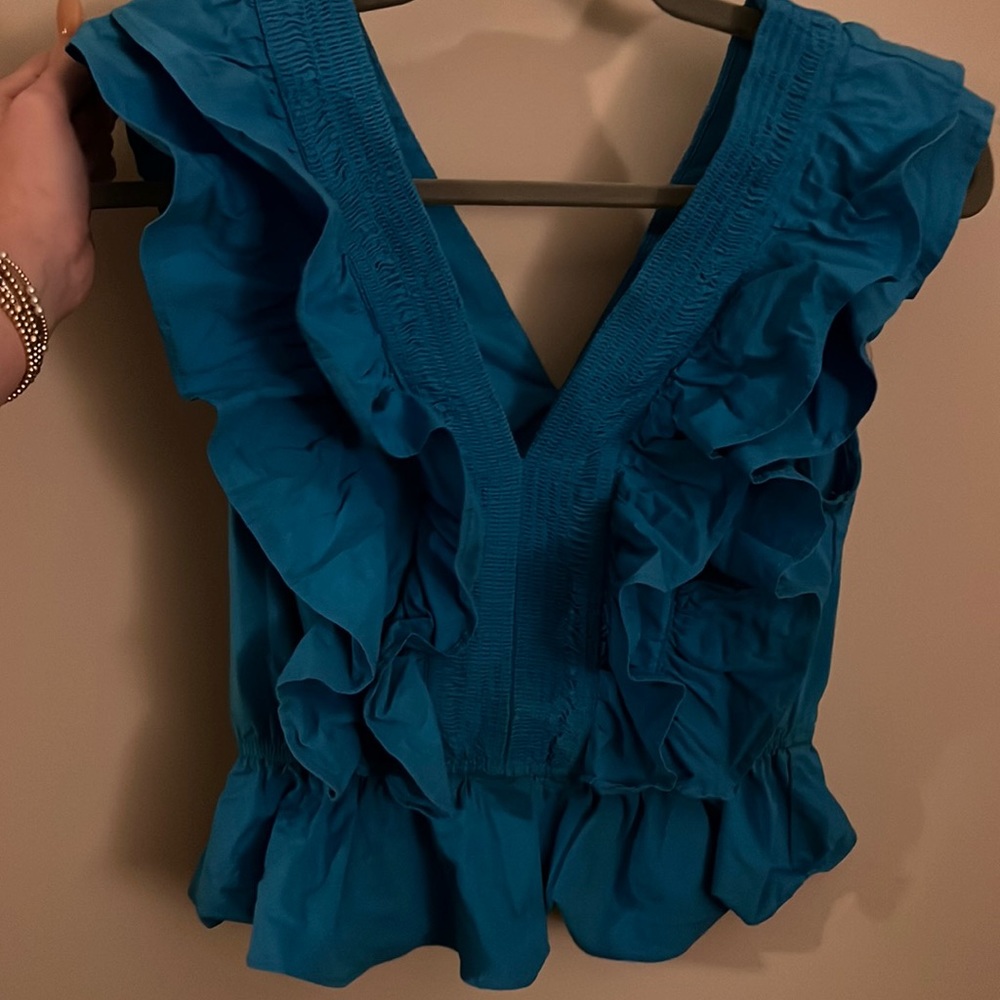 DO + BE blue top